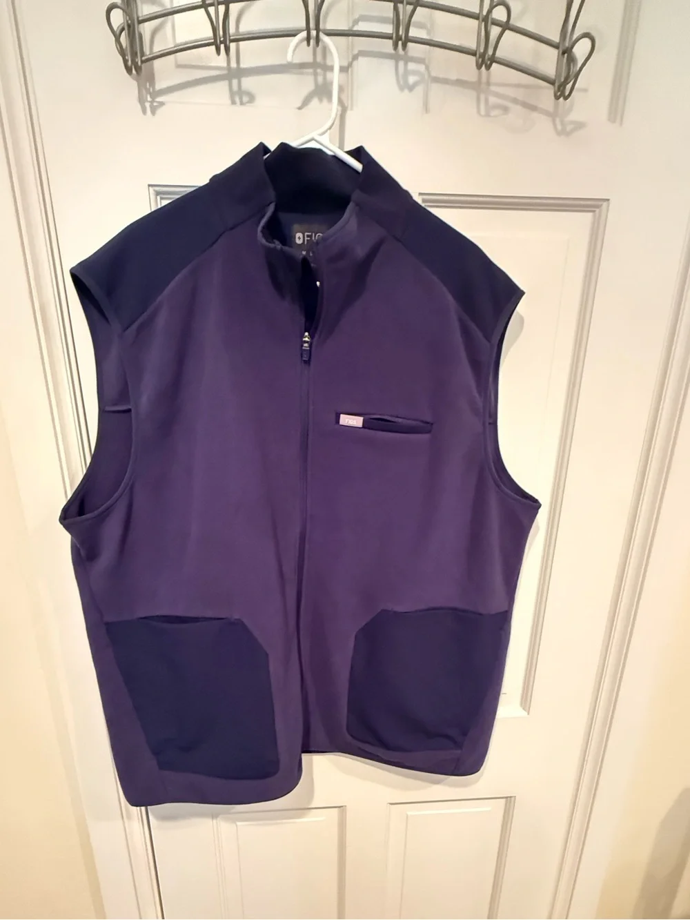 NWOT FIGS Men's On-Shift Navy Fleece Full Zip Vest 2XL XXL
